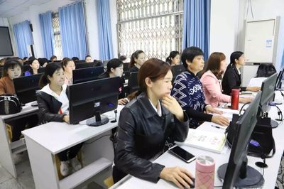 精准脱贫,“致富经”来了!合川区妇联举办女性电商培训班